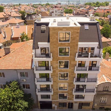 La Familia Apartments Varna Esterno foto