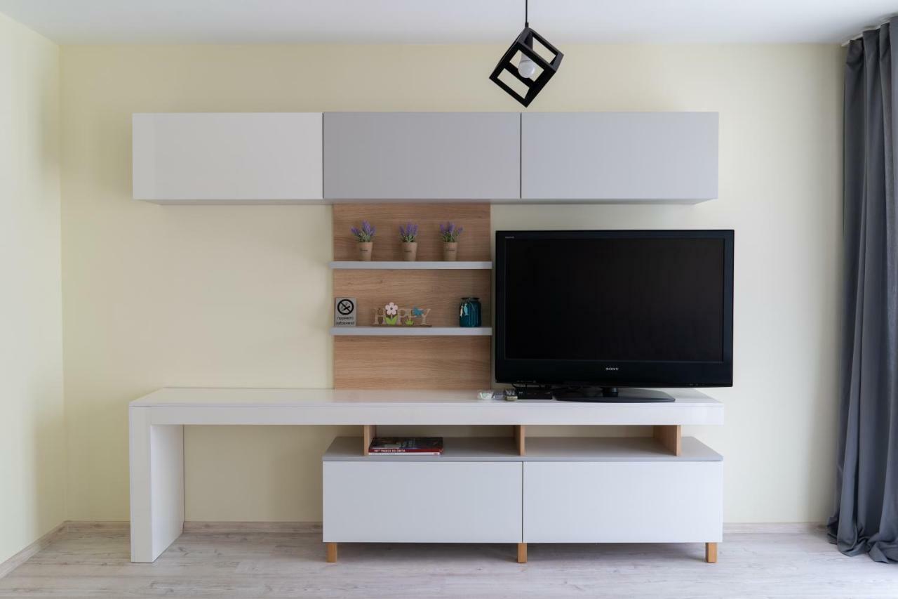 La Familia Apartments Varna Esterno foto
